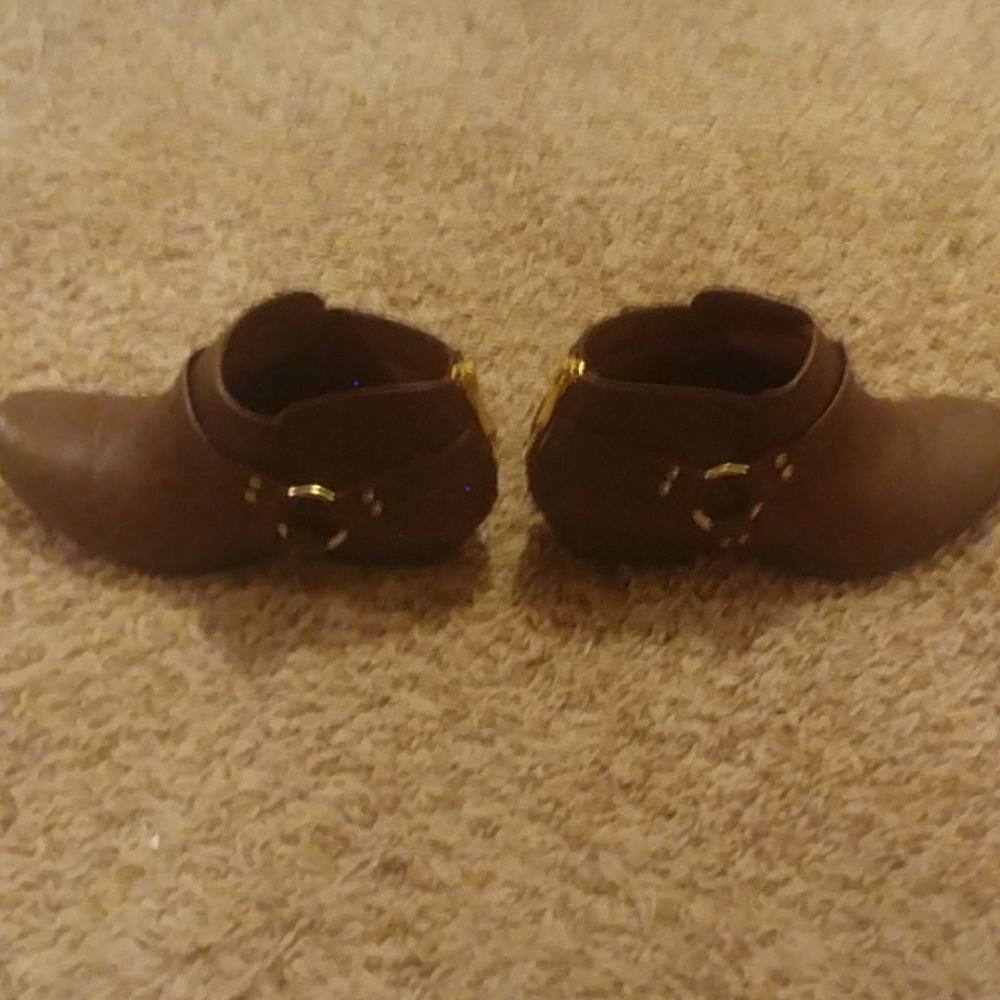 Boots - Picture 4 of 4